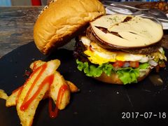 -HIGH FIVE哈福手工汉堡(桂林路店)