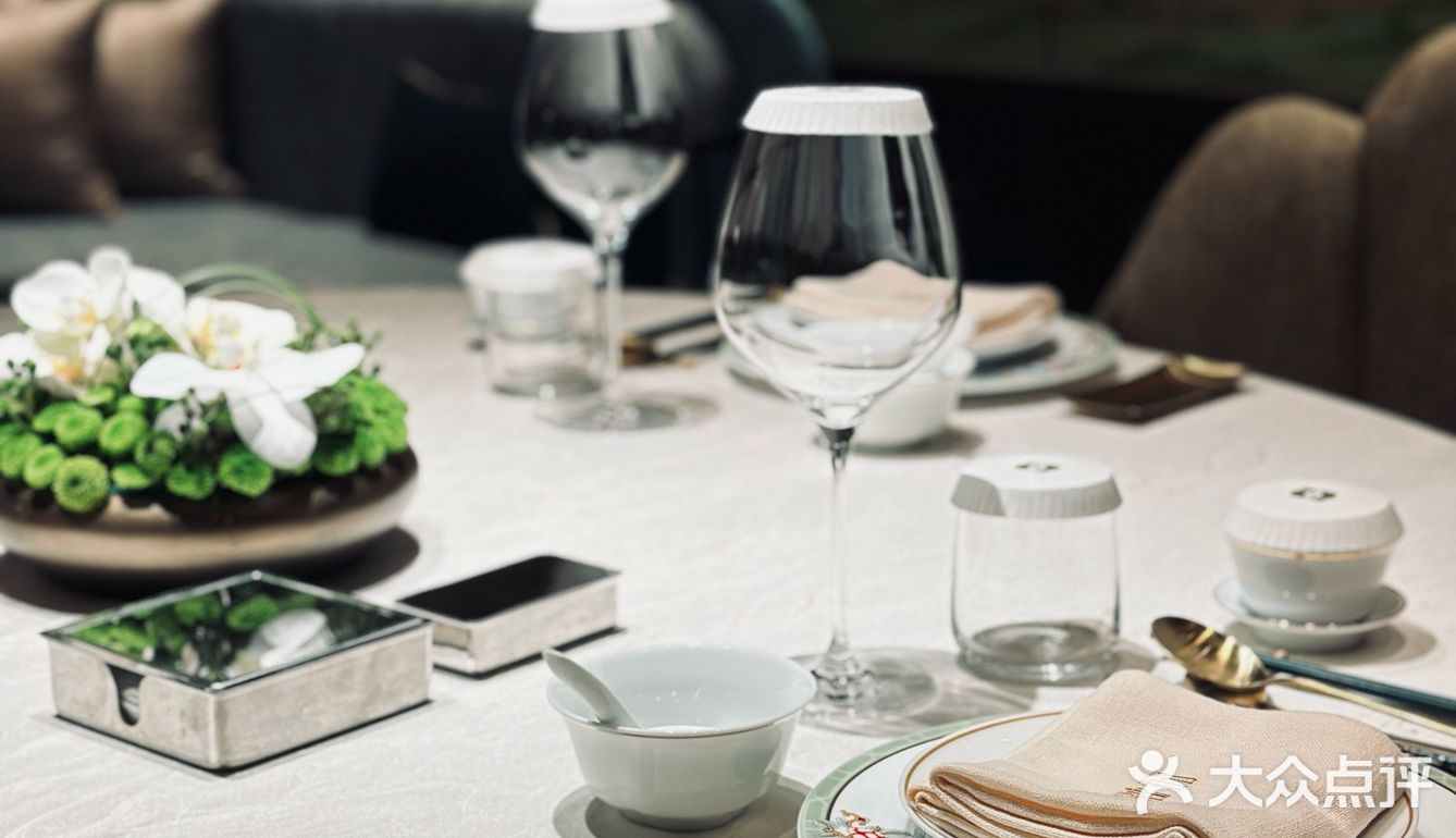 福州酒店中餐厅的天花板？