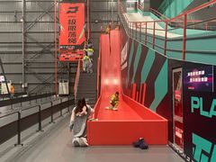 -极限PLAY运动娱乐新世界·团建派对潮玩休闲馆·室内蹦极高空游乐园