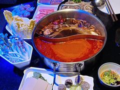 -唯爱KTV聚会餐厅(仙林东城汇店)