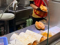 -Bánh Mì Huynh Hoa