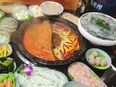 -重庆川渝肥妹火锅