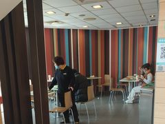 -麦当劳(乳山路店)