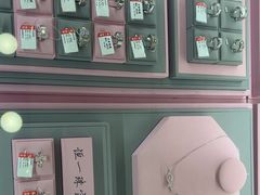 -恒一珠宝·回收黄金钻石奢侈品(灵岩南路店)