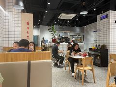 -樂麗餐室 · 本地茶餐廳(扬名广场店)