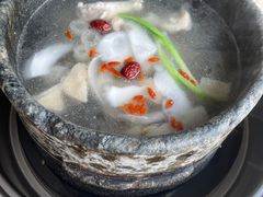 -墨脱石锅椰子鸡•香草鸭•东山羊(大东海店)