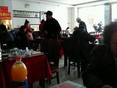 -溢心园香河肉饼总店