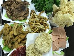 -乳仔牛牦牛汤锅 烤羊排(松潘古城店)