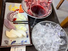 -毛辣果·贵州红酸汤牛肉火锅(西单店)