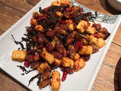 普洱茶炒爆浆豆腐-云海肴·汽锅鸡·云南菜(美罗城店)