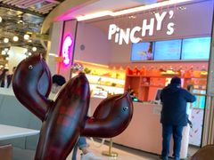 -Pinchy's Lobster & Champagne Bar