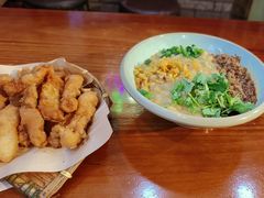 -爆炸头阿姨小四川正宗川味小吃(无任何分店)