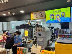 -麦当劳(上海虹桥站30B检票口楼上)