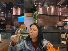 -I HOLIC艾豪丽披萨(KKone店)