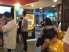 等位区-麦当劳(杭州庆春路店)