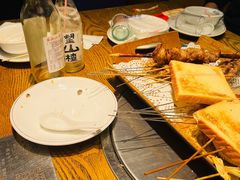 -聚串门儿·东北烧烤(信义坊店)