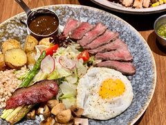 -POKEE VIA&Brunch·维娅(重庆来福士店)