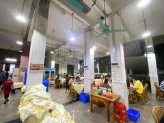 大堂-标记美食新鲜猪杂(兴南大道店)