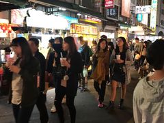 -六合夜市