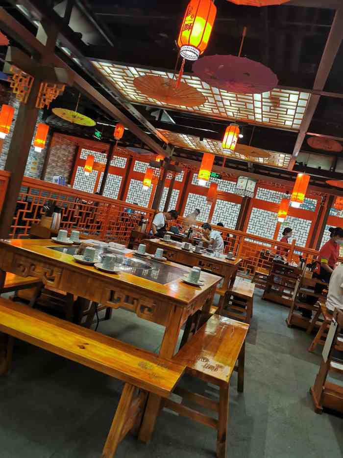 现在每次吃火锅首选就是渝大师等位可以抵现金点菜可以半份点适合两