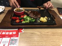 -必胜客(新中纬店)