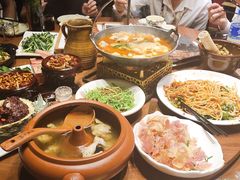 -老滇山寨•云南特色菜•地方菜•民族风情歌舞表演(金碧店)