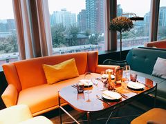 -The ROOF (通盈中心店)