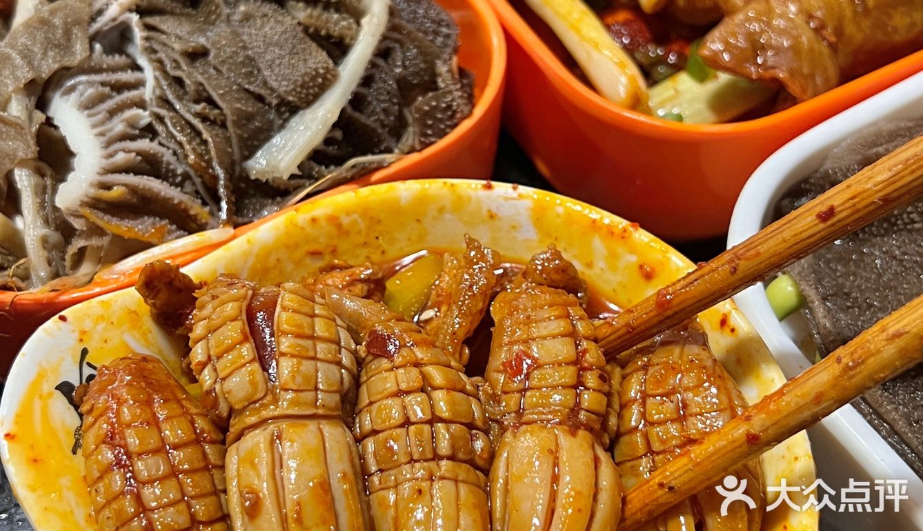 重庆居民常去的社区串串香🔥好吃便宜