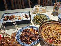 -罗霸蛮老岳阳大排档·鲜货烧烤·土吊子煨砂锅烧菜