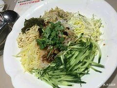-老码头黑皮肘子锅包肉(赣水路店)