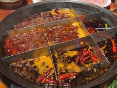 -周小明火锅(黑金冠社区店)