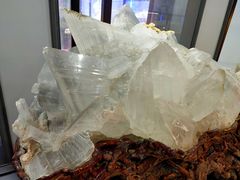 -游龙石文化科普馆