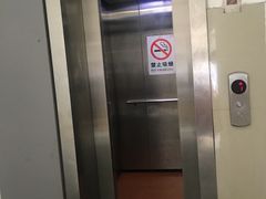 -上海站南广场-停车场