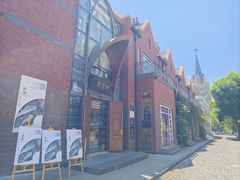 -钟书阁(松江泰晤士小镇店)