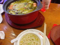 -周鱼小馆石锅酸菜鱼(活力汇店)