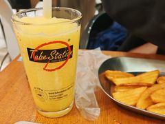 -Tube station站点比萨(王府井百货店)