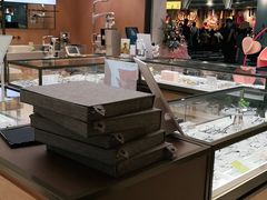 -吴良材眼镜(美罗城店)