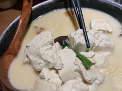 土家手掰柴火豆腐-吃饭皇帝大(合生汇店)