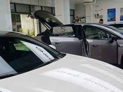 -能手汽车隔热膜旗舰店·3M贴膜体验中心