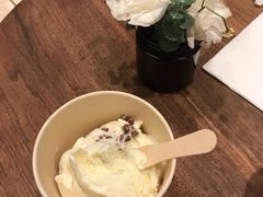香草冰淇淋-LUNEURS月乐诗 冰淇淋咖啡(环贸店)