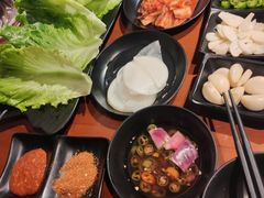 -肉甲韩国木炭烤肉(新壹街1店)