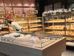 面包甜点陈列柜-Bread Talk 面包新语(荟聚店)