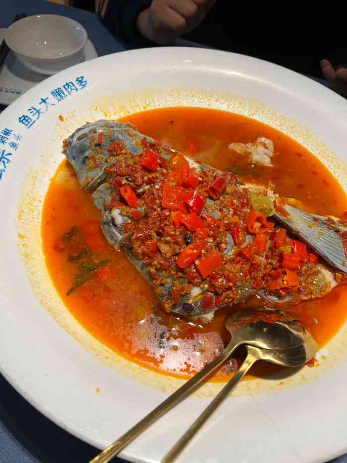 坛宗剁椒鱼头(中心印象城店)-"环境布置的很有特色,店门口有一个大