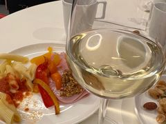 -爱德华·劳伦斯·洛根将军国际机场