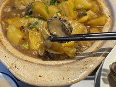 小土豆烧鲍鱼仔-渔港甄宴·海鲜·地标烟台菜(金沙滩店)