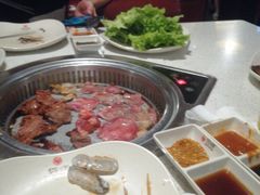 -佰烧海鲜烤肉火锅自助(世茂国际广场店)