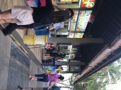 -东海岸人工湖美食村