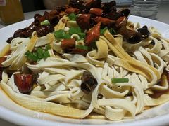 -老码头黑皮肘子锅包肉(赣水路店)