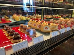 -Salon de The de Joel Robuchon(外滩18号店)