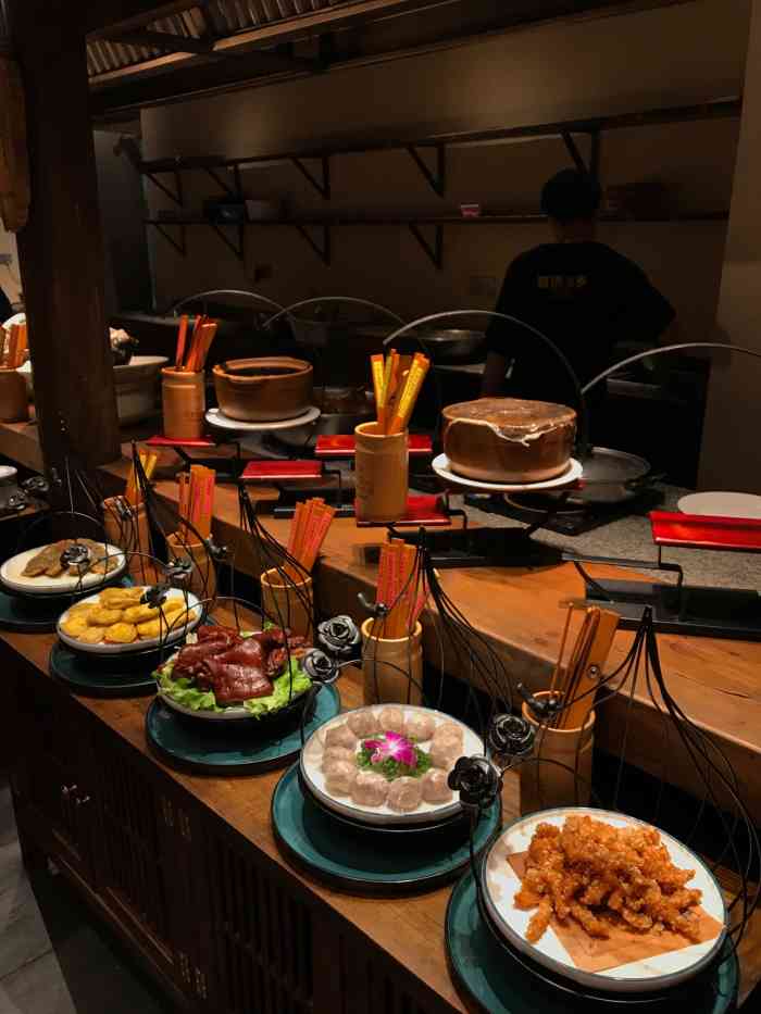 宴遇水乡(荣昌店)-"虽然离市中心有点远,但入座率还行.号称赣.